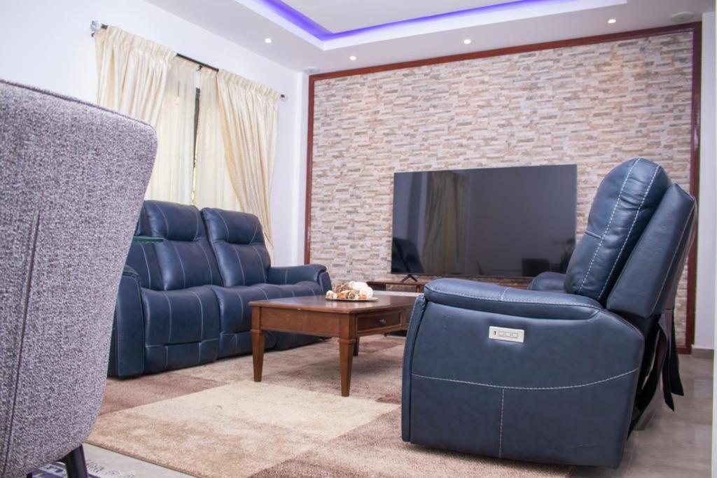 Luxury Suites Chester One ダカール エクステリア 写真