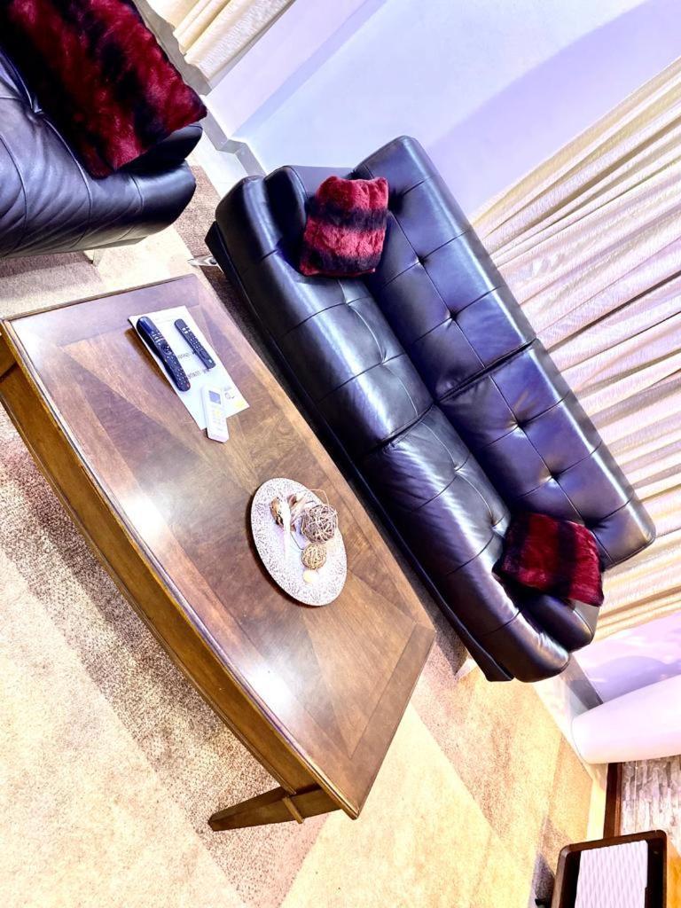 Luxury Suites Chester One ダカール エクステリア 写真